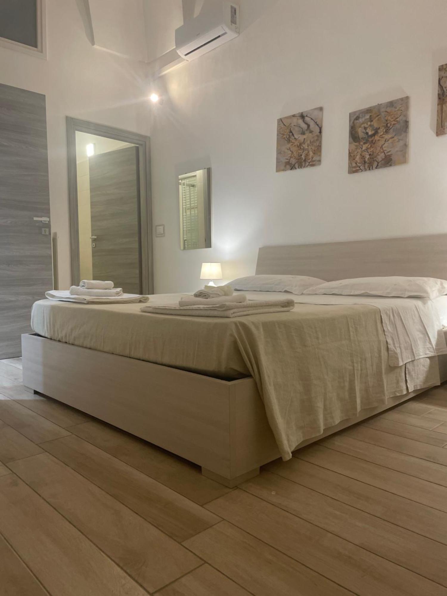 O' Sole Mio Rudiae Rooms Lecce Exterior foto